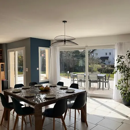 Maison Familiale Avec Piscine 別荘 *