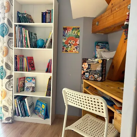 別荘 Maison Familiale Avec Piscine エクスレバン