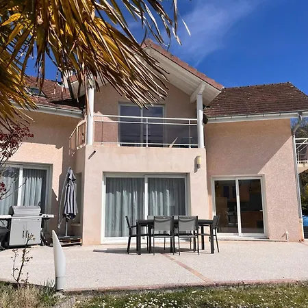 Nyaraló Maison Familiale Avec Piscine Aix-les-Bains