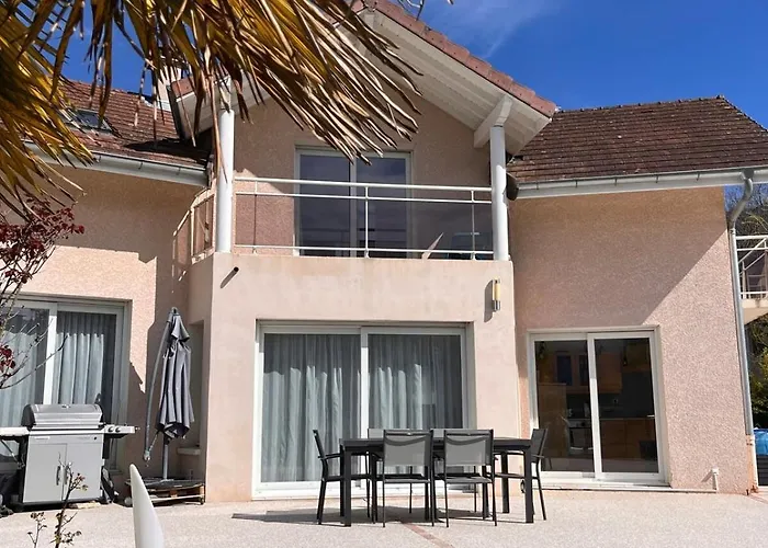 Feriehus Maison Familiale Avec Piscine Aix-les-Bains