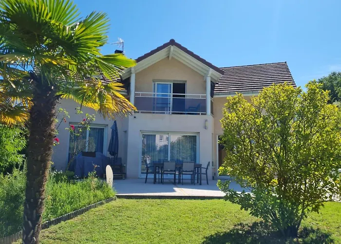 Maison Familiale Avec Piscine *