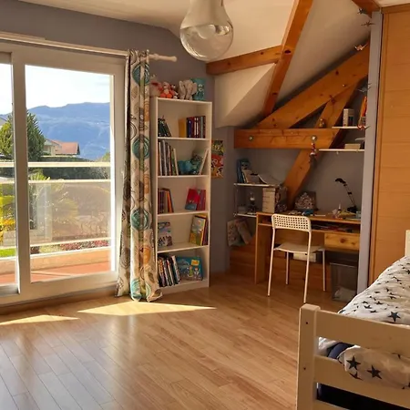 Hébergement de vacances Maison Familiale Avec Piscine