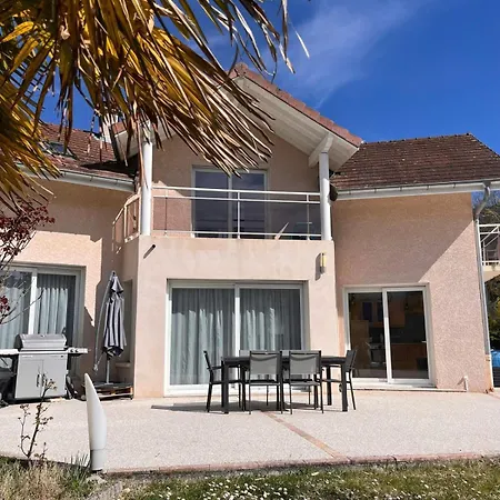 Hébergement de vacances Maison Familiale Avec Piscine Aix-les-Bains