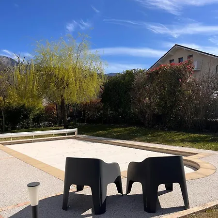 Hébergement de vacances Maison Familiale Avec Piscine *