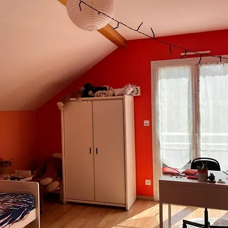 Hébergement de vacances Maison Familiale Avec Piscine *